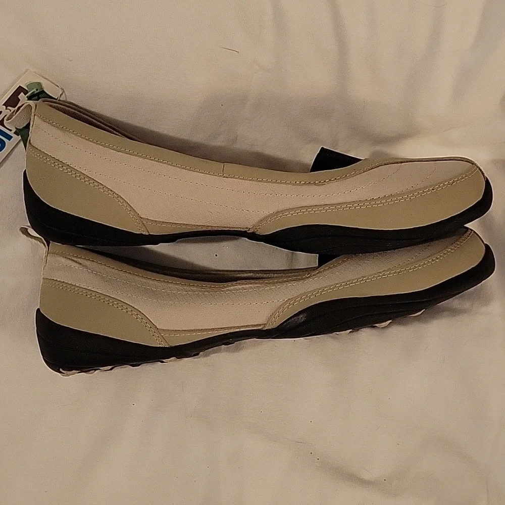 Land's End slip on flats - Picture 4 of 6